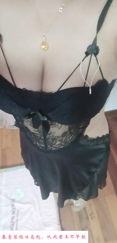 过年不回家的小姐姐 第1张