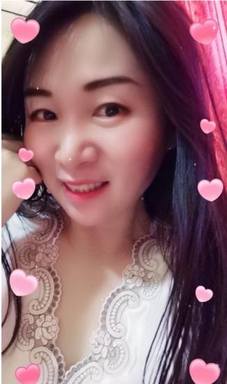 挺有气质的少妇 第1张