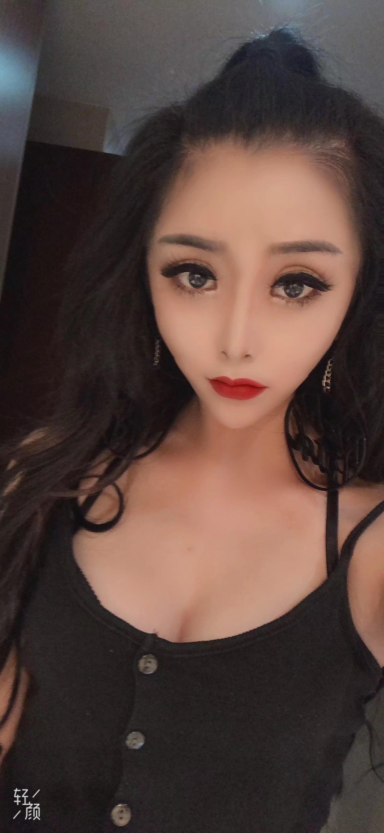成都高颜值妹纸，身材技术一流 第1张