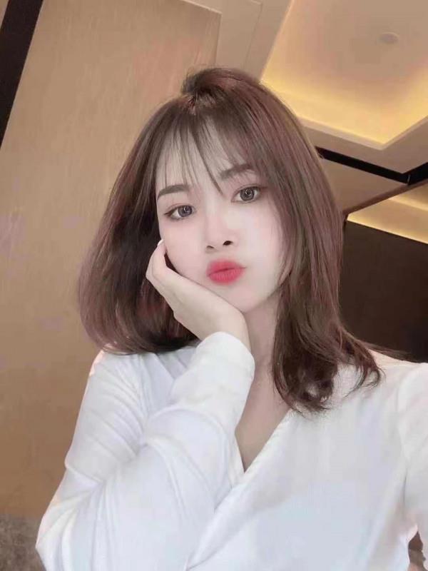 美女小妹超级会放电 第2张