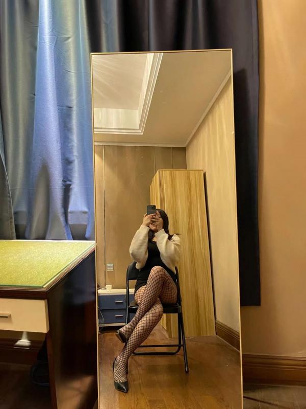 集美漂亮的00后 第1张