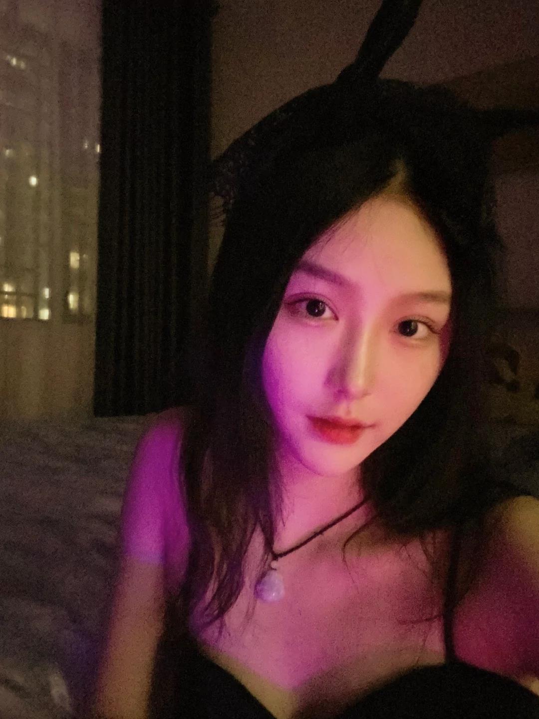 【小奶牛】我见过的最嫩的最漂亮的,我擦,粉色的尼玛 第1张