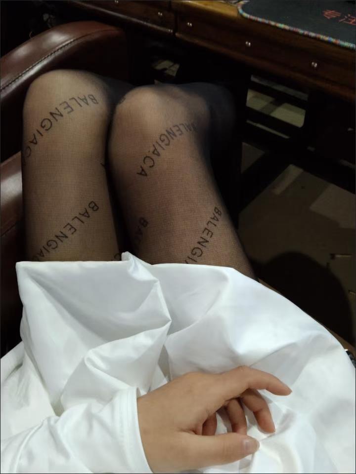 黄岛开发区兼职漂亮年轻身材好 第3张