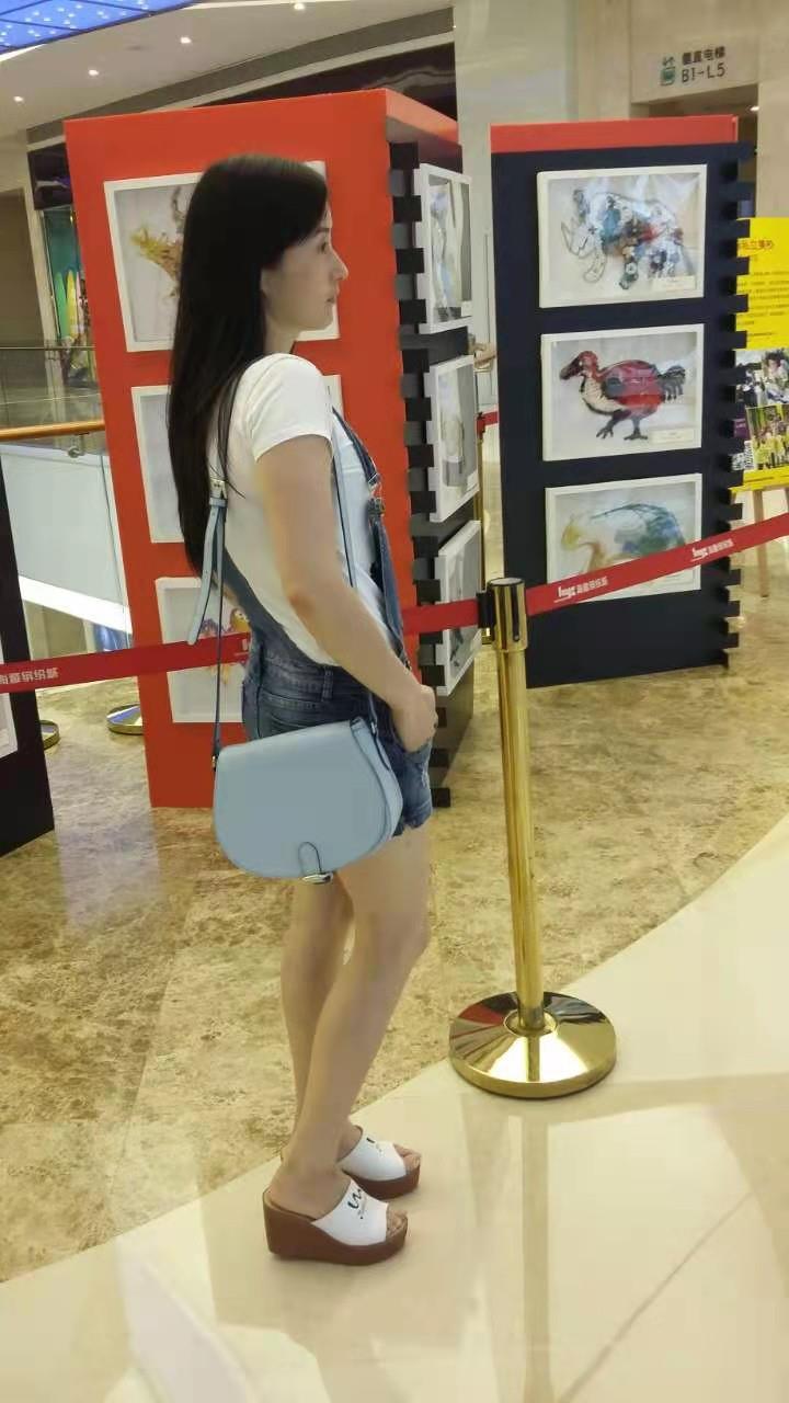 挺干净的一个妹子 第2张