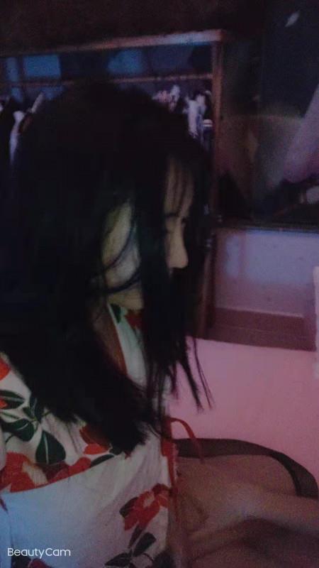 这个妹子真骚有几十套制服 第2张