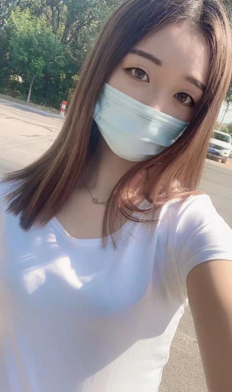 新郑港区小妹 第1张