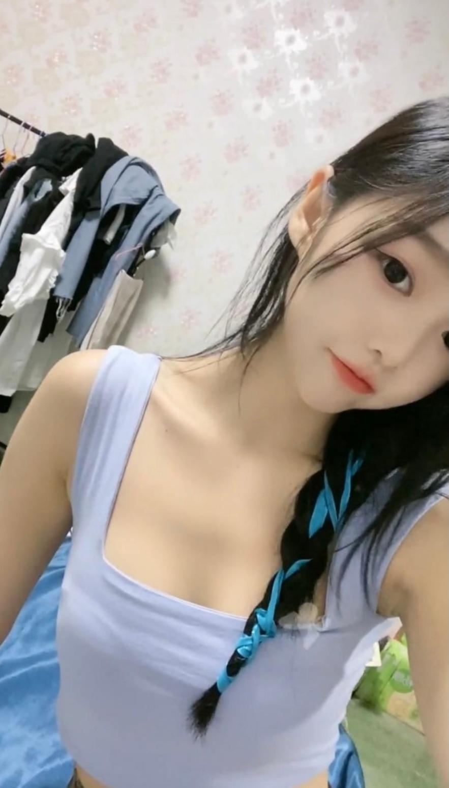 芙蓉区漂亮妹子，干她的时候听到水声了 第1张