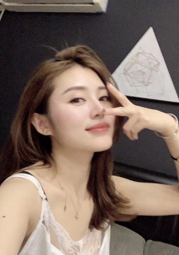 菱角湖万达超漂亮妹子 第1张