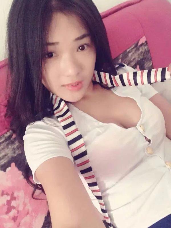 南开温柔型美女 第1张
