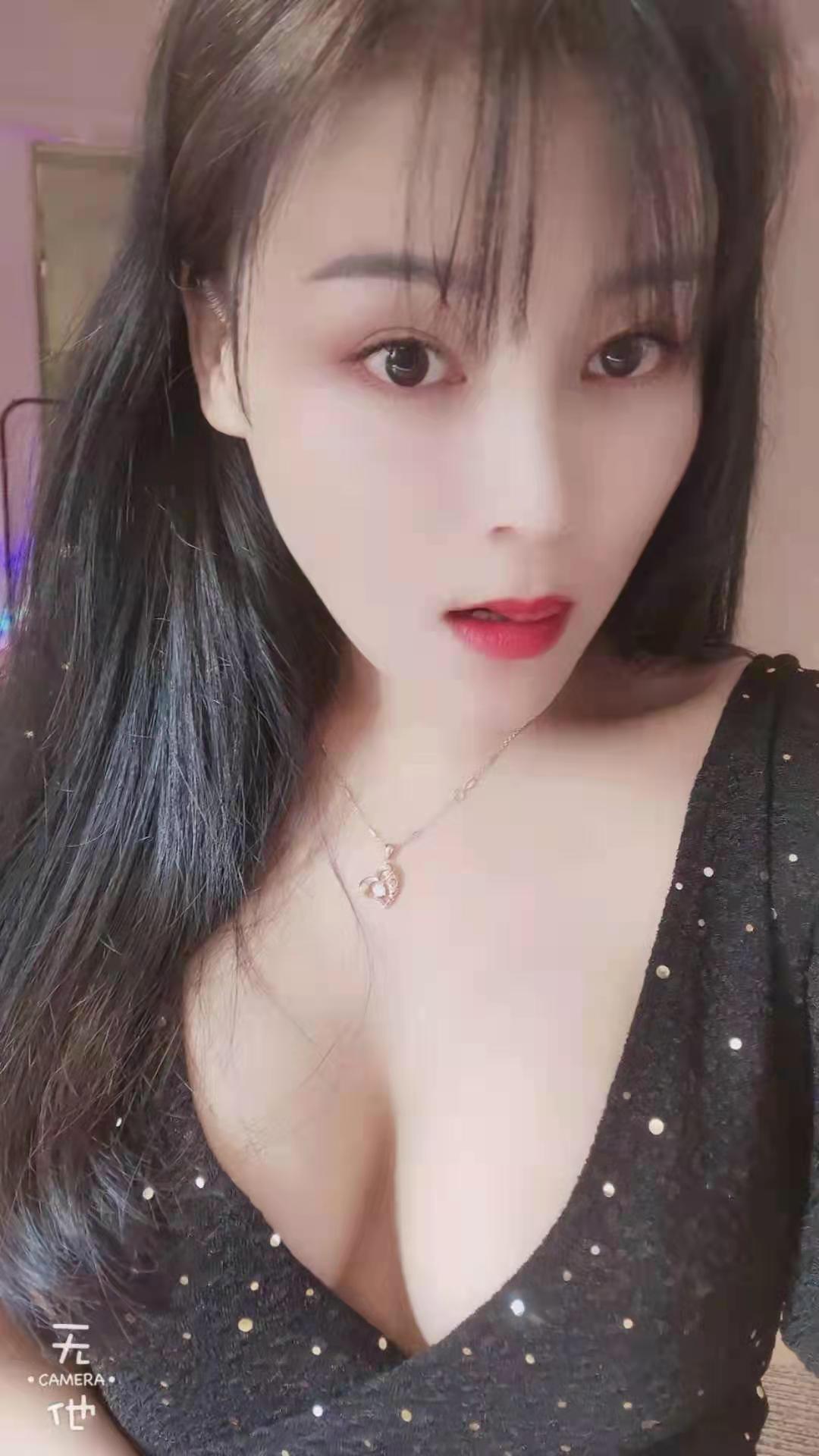 环保导师私约，雪白雪白的大咪咪很挺 第1张