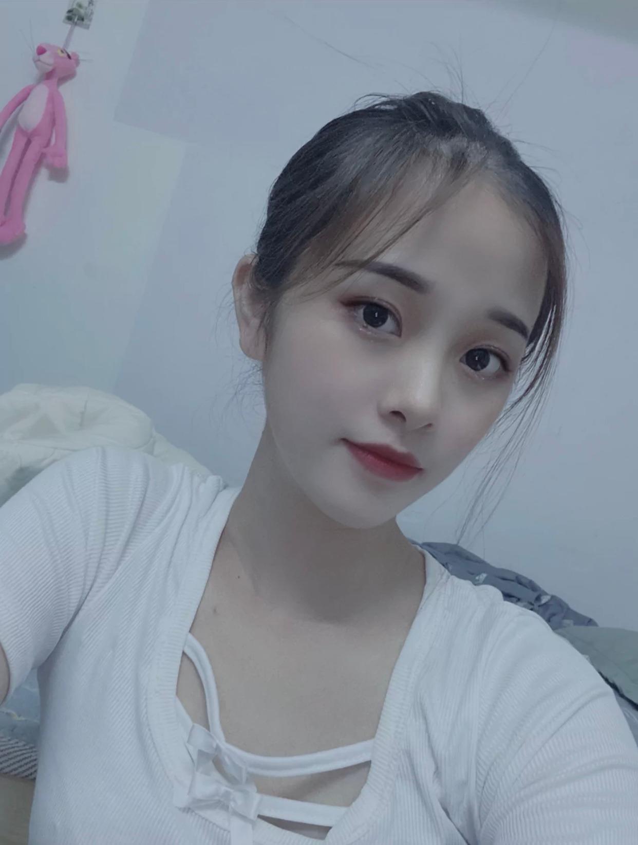 花都逗留遇上的漂亮小妹子 第3张